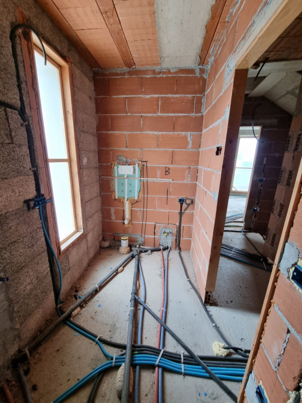 Sita in quartiere residenziale a circa mt.300 dalla Piazza principale di Vo', proponiamo in Vendi...