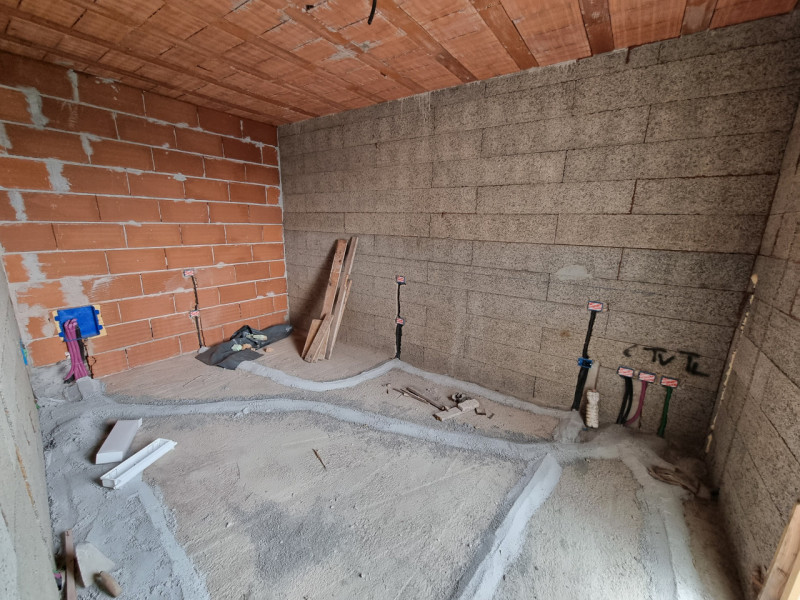 Sita in quartiere residenziale a circa mt.300 dalla Piazza principale di Vo', proponiamo in Vendi...