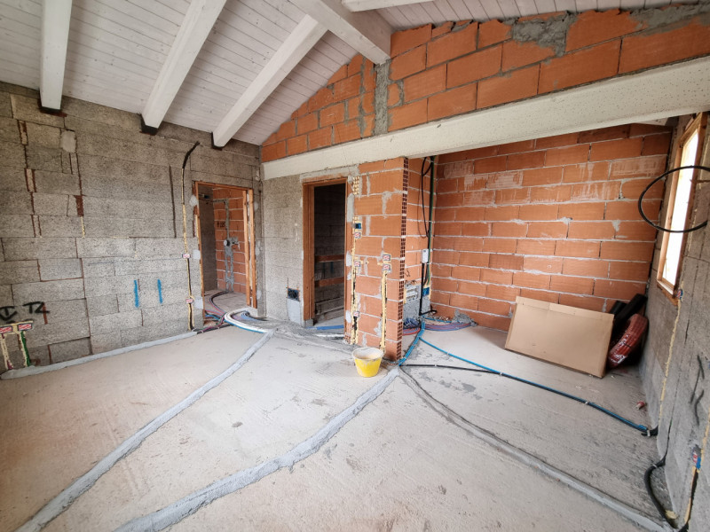 Sita in quartiere residenziale a circa mt.300 dalla Piazza principale di Vo', proponiamo in Vendi...