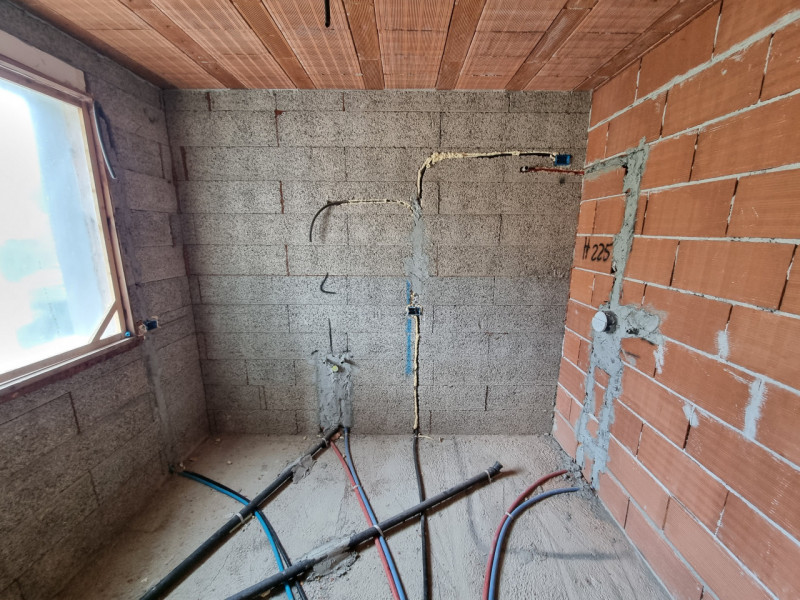 Sita in quartiere residenziale a circa mt.300 dalla Piazza principale di Vo', proponiamo in Vendi...