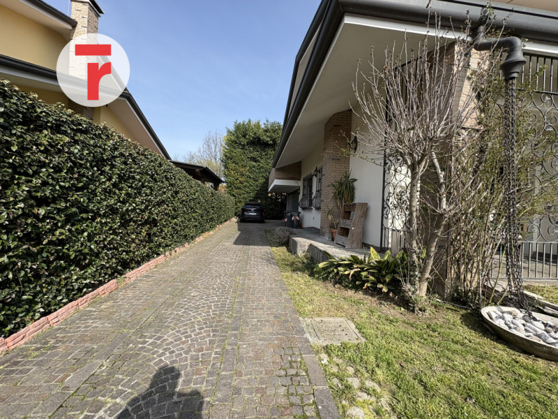 Nel quartiere Sacro Cuore, che si distingue per la posizione strategica rispetto alla città di Pa...