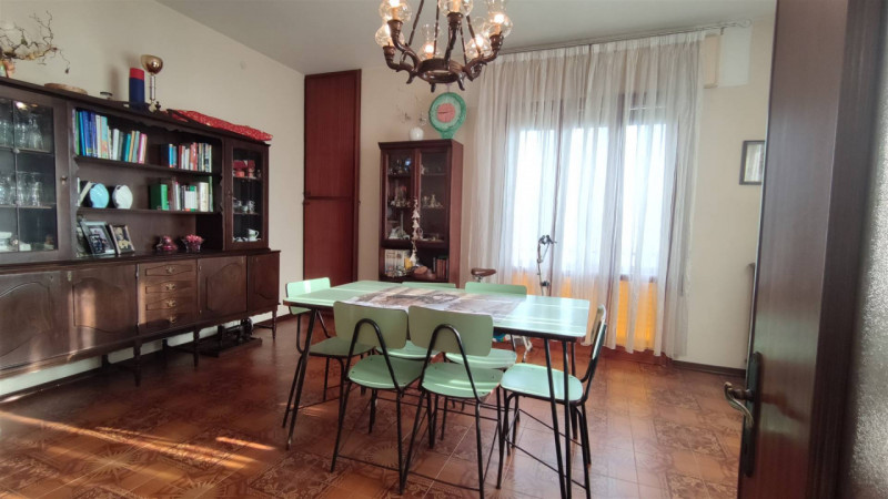 Vendesi abitazione singola a poca distanza dal centro di Lozzo Atestino, con bellissima vista pan...