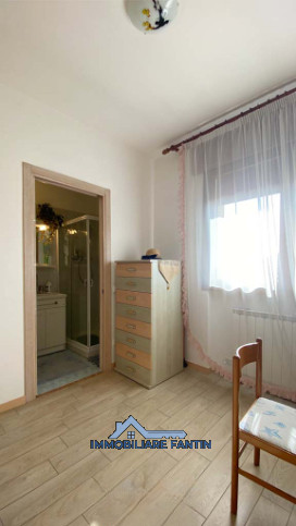 Preganziol. Codice RV3. Inserita in un contesto tranquillo e ben curato, proponiamo casa singola ...