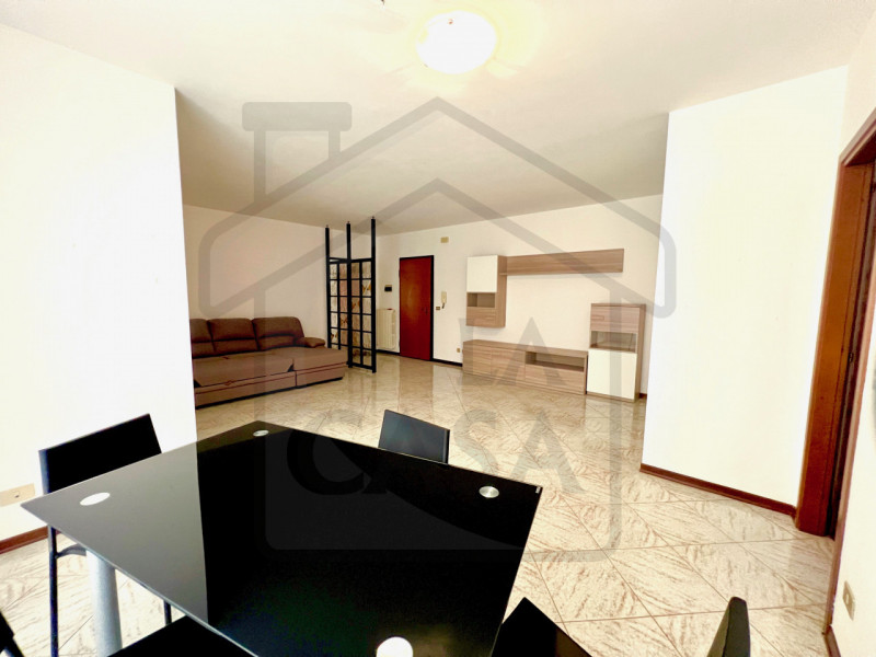 MONTEGROTTO TERME - Luminoso appartamento trilocale in centro situato al primo piano di un piacev...