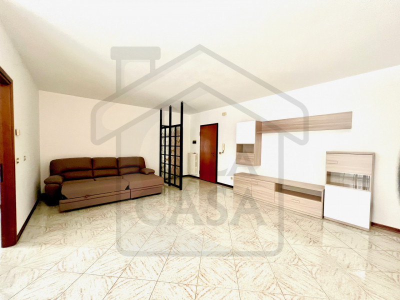 MONTEGROTTO TERME - Luminoso appartamento trilocale in centro situato al primo piano di un piacev...