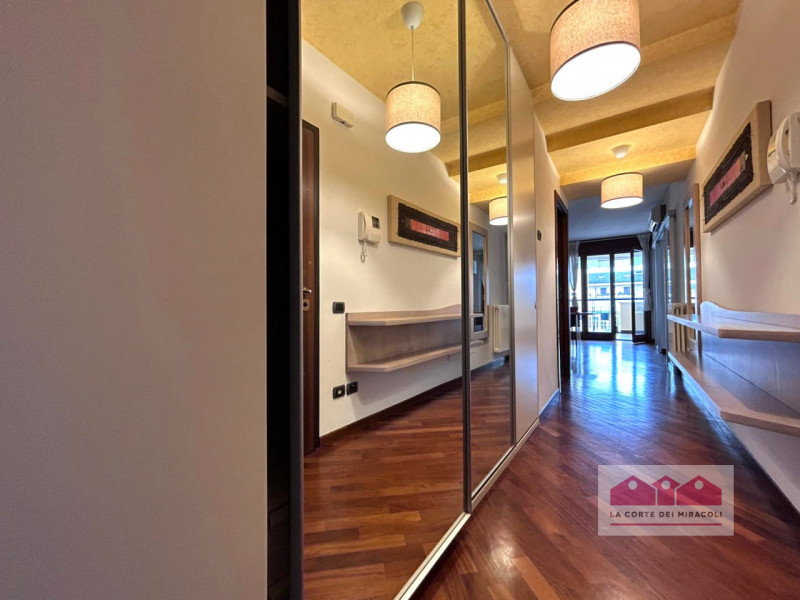 DISPONIBILE DA META' DICEMBRE - PORTA SANTA CROCE: PIANO TERZO, 100 MQ. DISPOSTI SU UNICO LIVELLO...