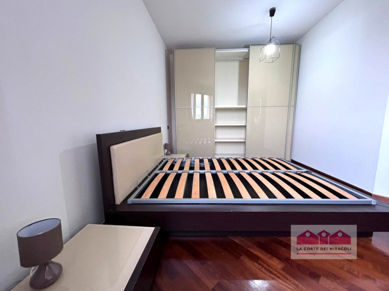 DISPONIBILE DA META' DICEMBRE - PORTA SANTA CROCE: PIANO TERZO, 100 MQ. DISPOSTI SU UNICO LIVELLO...