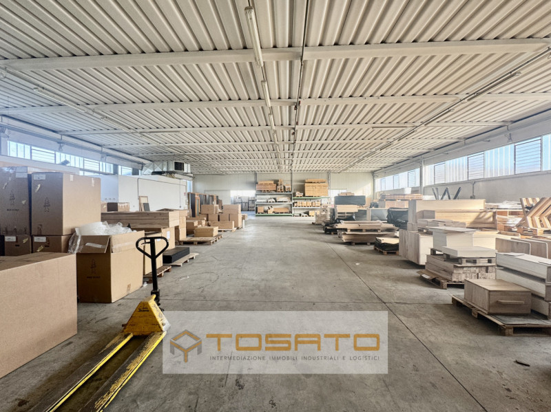 Isola Rizza Affitto Capannone