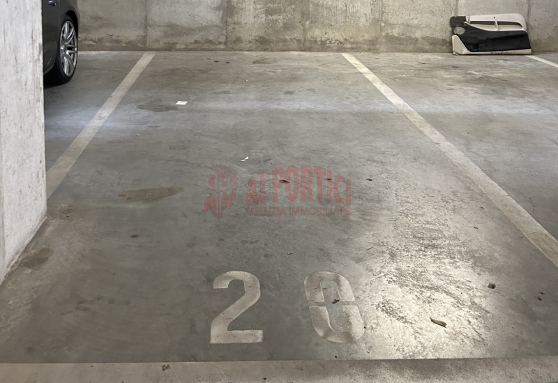 PIOVE DI SACCO centro storico – Disponibili 3 POSTI AUTO COPERTI siti in autorimessa al piano int...