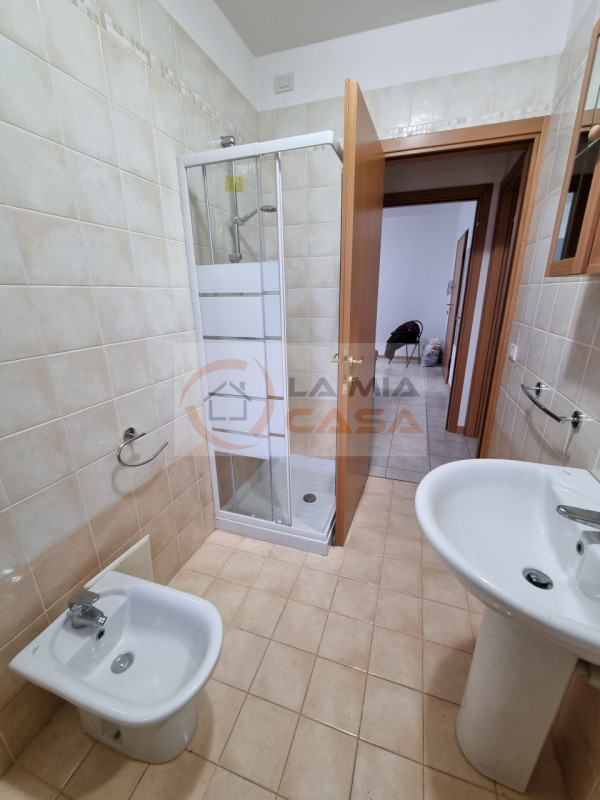 PIOVE DI SACCO - RICHIESTE REFERENZE E CONTRATTO DI LAVORO A TEMPO INDETERMINATO. SI PREGA DI INV...