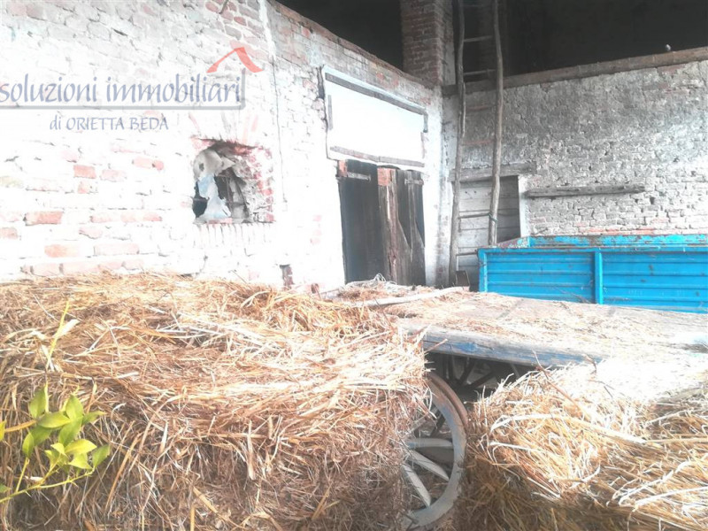 Cerchi un classico rustico nelle campagne vicino a Mestrino con la possibilità di creare più porz...