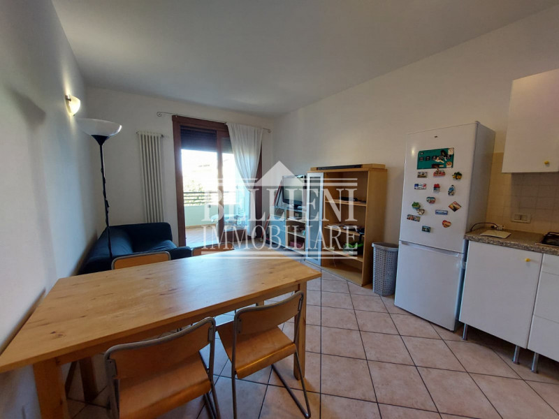 VIALE TRENTO: In bellissimo contesto residenziale di pregio con grande giardino condominiale, pro...