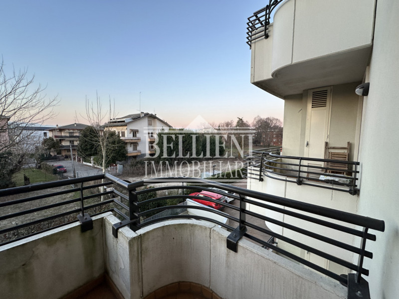 VIALE TRENTO: In bellissimo contesto residenziale di pregio con grande giardino condominiale, pro...