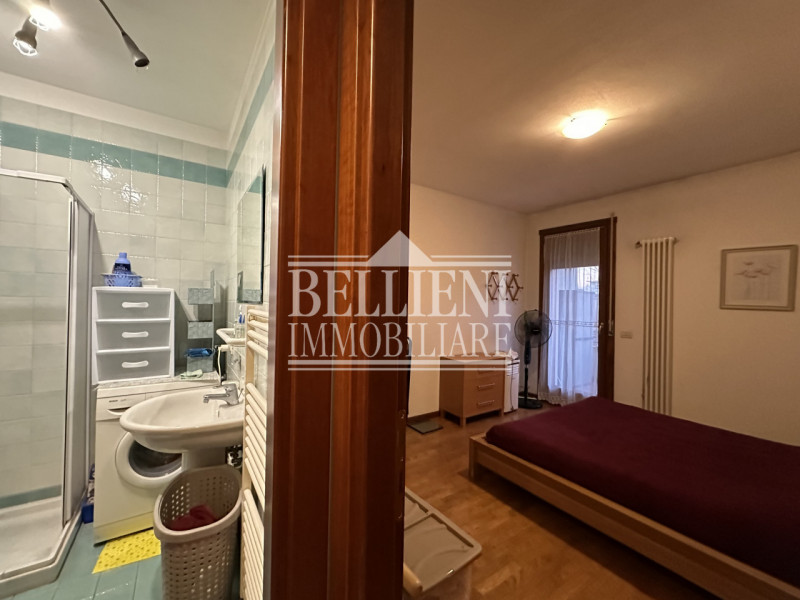 VIALE TRENTO: In bellissimo contesto residenziale di pregio con grande giardino condominiale, pro...