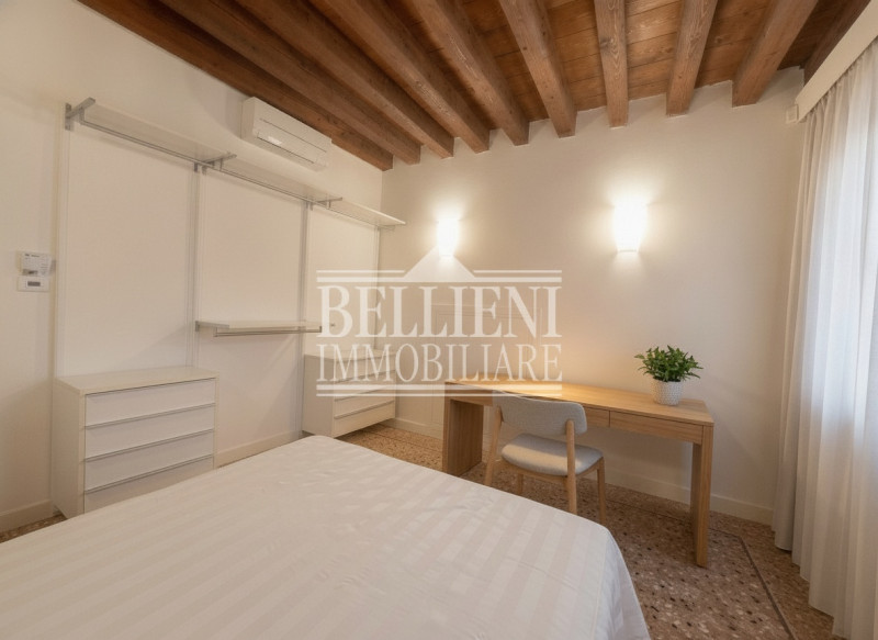ZONA SANTI APOSTOLI - In elegante contesto residenziale, proponiamo splendido appartamento di 55 ...