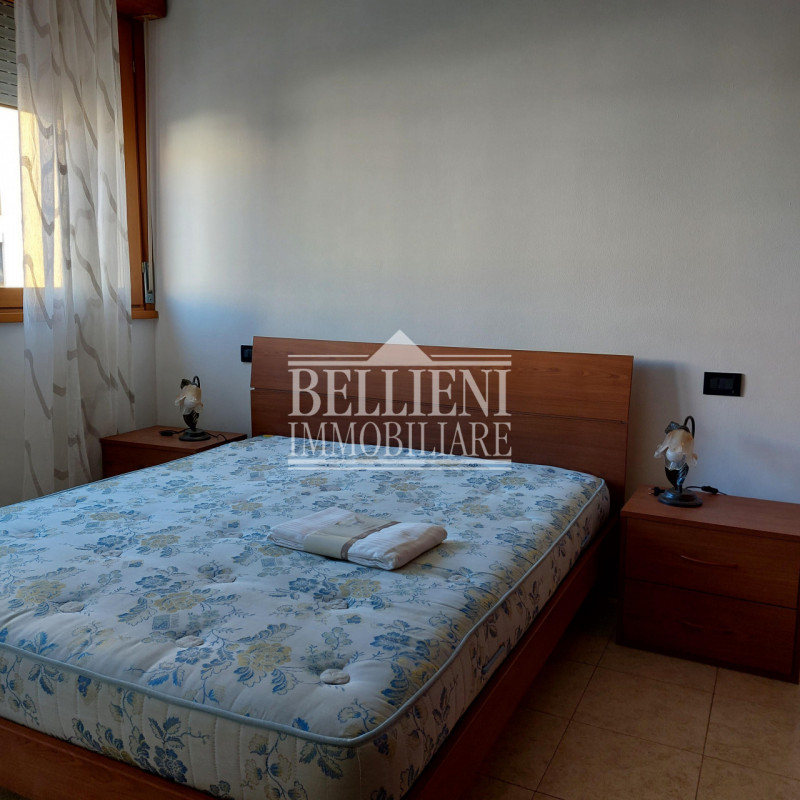 ZONA BANCHE: Grazioso mini appartamento composto da ingresso su soggiorno con angolo cottura, spa...