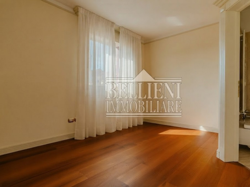 CORSO FOGAZZARO - In un elegante e nuovissimo contesto residenziale di pregio, proponiamo in loca...