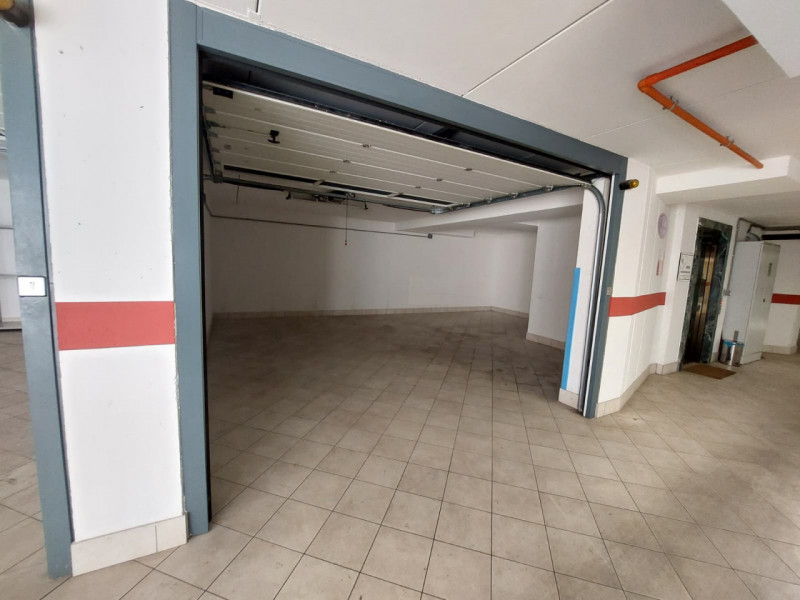CORSO FOGAZZARO - In un elegante e nuovissimo contesto residenziale di pregio, proponiamo in loca...