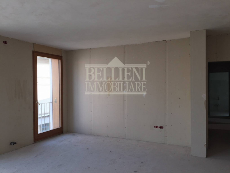 CENTRO STORICO - Nuovo incantevole attico, con vista panoramica sui tetti di Vicenza, sito al ter...