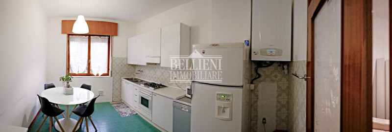 VILLAGGIO DEL SOLE - In contesto tranquillo e lontano dal traffico, proponiamo in locazione un am...