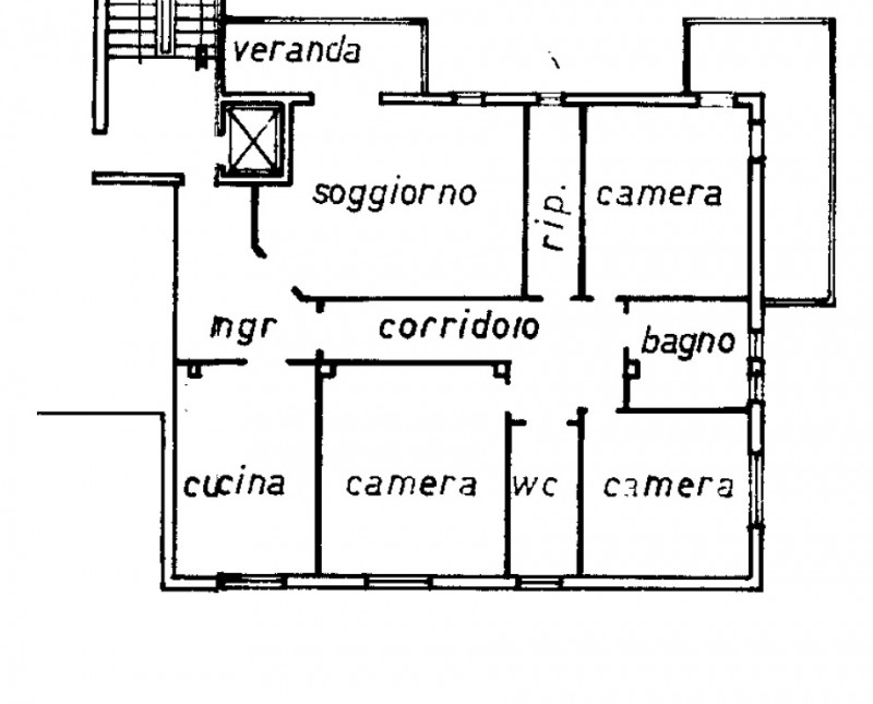 VILLAGGIO DEL SOLE - In contesto tranquillo e lontano dal traffico, proponiamo in locazione un am...