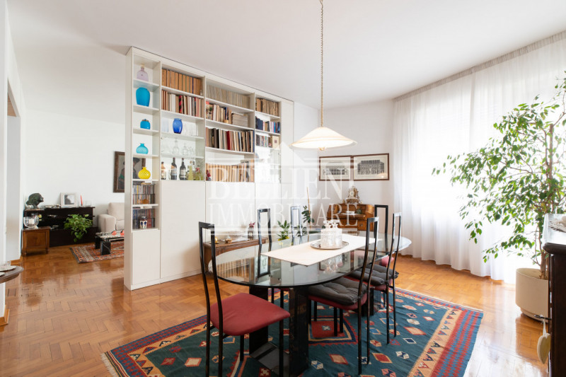 PIAZZALE BOLOGNA- A due passi dalla stazione e da Piazza Castello, ampio appartamento tricamere d...