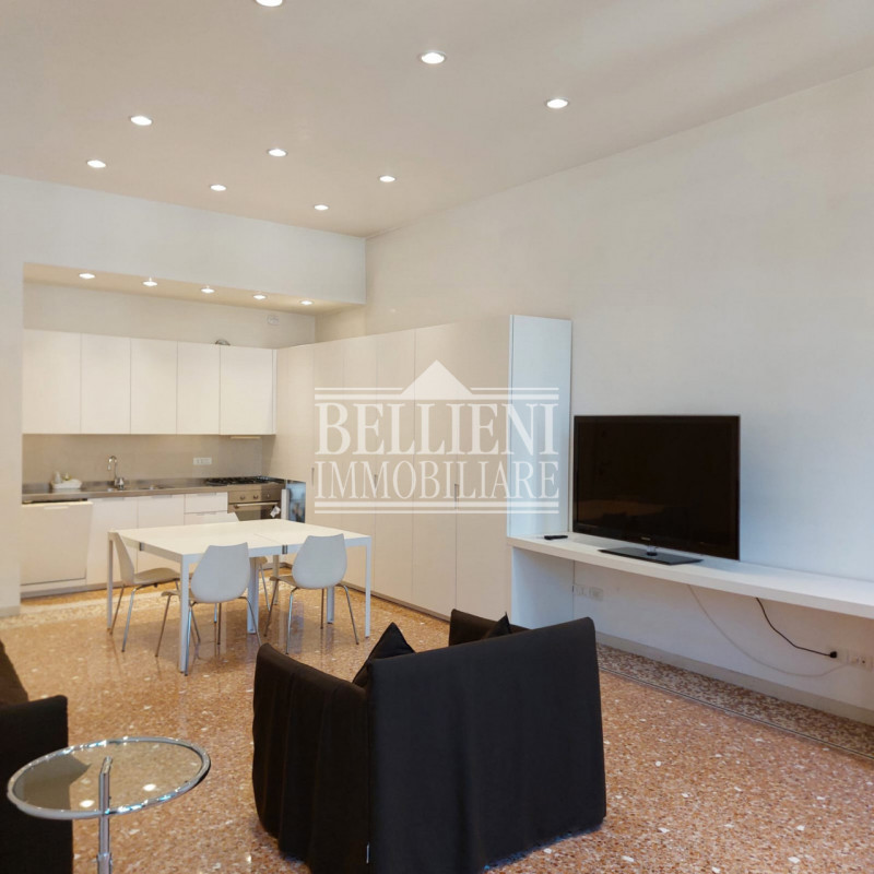 CENTRO STORICO: Nel cuore della città di Vicenza, in prestigioso palazzo del centro storico, sple...