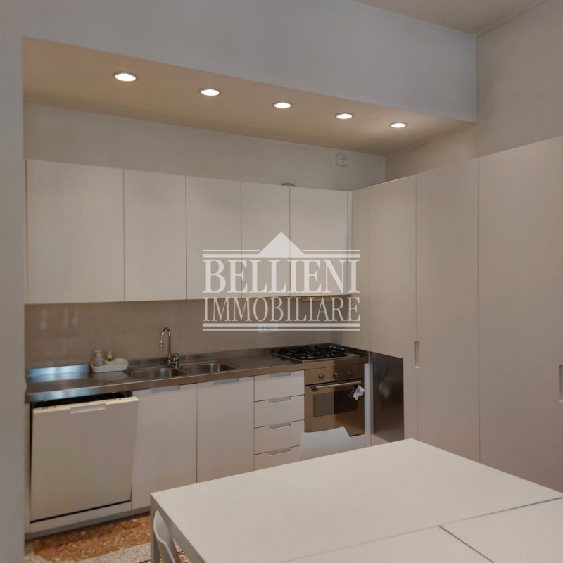 CENTRO STORICO: Nel cuore della città di Vicenza, in prestigioso palazzo del centro storico, sple...