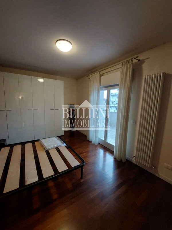 VIALE TRIESTE: in recente contesto da poco ristrutturato, proponiamo in affitto un ampio mini app...