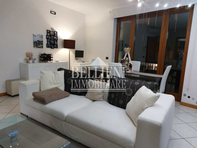 VIA BORGO CASALE - In condominio di recente costruzione e molto ben curato, proponiamo in locazio...