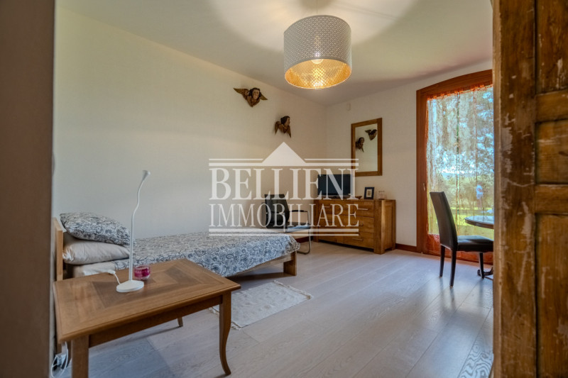 ARCUGNANO: Villa unifamiliare in stile rustico, elegante e completamente ristrutturata nel 2013 c...