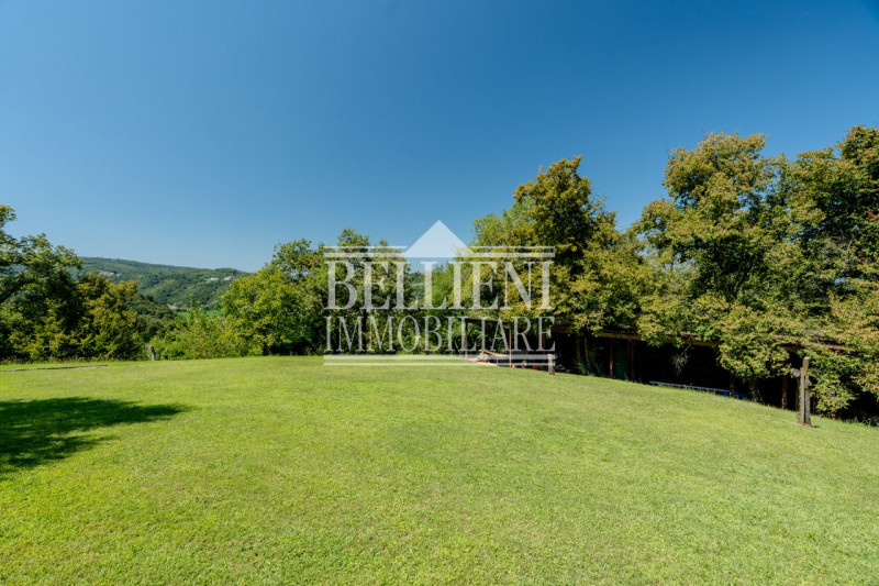 ARCUGNANO: Villa unifamiliare in stile rustico, elegante e completamente ristrutturata nel 2013 c...