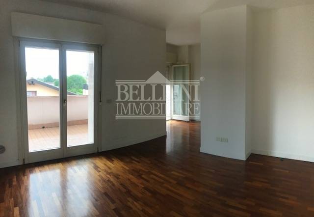 VIALE TRIESTE: in recente palazzina e con affaccio sul verde, proponiamo in locazione un curato a...