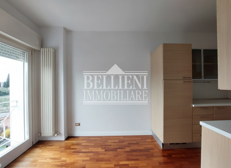 VIALE TRIESTE: in recente palazzina e con affaccio sul verde, proponiamo in locazione un curato a...