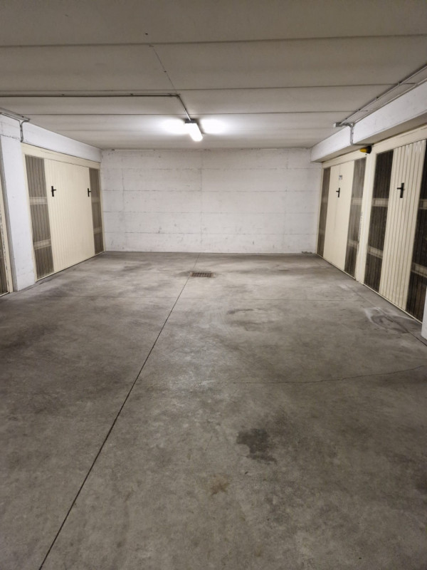 CORSO PADOVA - Alla fine di Corso Padova e vicino alla zona di Sant'Andrea disponiamo di un garag...