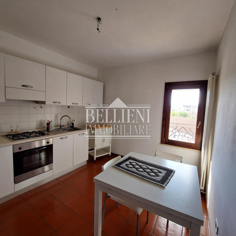 ZONA FERROVIERI: In curato condominio di solo tre unità abitative, proponiamo in locazione un amp...