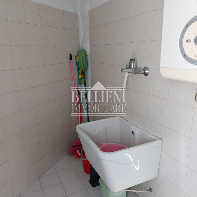 ZONA FERROVIERI: In curato condominio di solo tre unità abitative, proponiamo in locazione un amp...