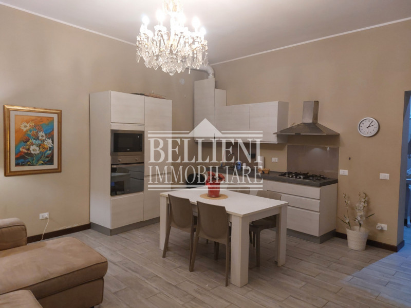 PIAZZA DEI SIGNORI: Nel cuore del centro storico di Vicenza in prestigioso palazzo storico, splen...