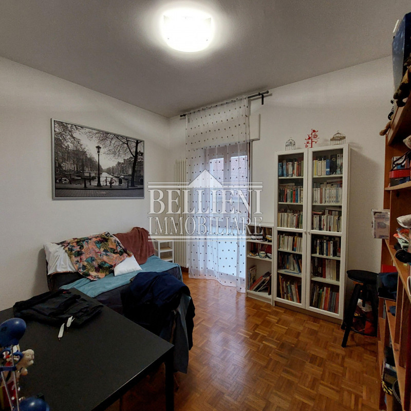 BORGO CASALE: in elegante contesto a due passi dal centro storico, proponiamo in locazione un app...
