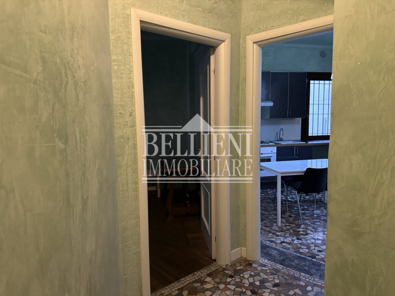 PIAZZA DEI SIGNORI: in pieno Centro Storico, proponiamo in locazione un appartamento con due came...