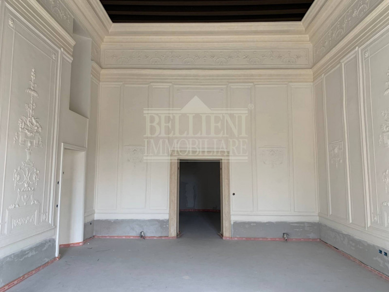 CENTRO STORICO- L'antico ed elegante Palazzo Bonin Schiavetto è situato nel cuore di Vicenza, all...