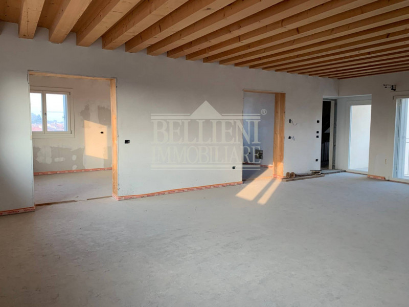 CENTRO STORICO- L'antico ed elegante Palazzo Bonin Schiavetto è situato nel cuore di Vicenza, ad ...