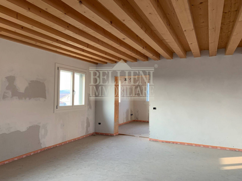 CENTRO STORICO- L'antico ed elegante Palazzo Bonin Schiavetto è situato nel cuore di Vicenza, ad ...