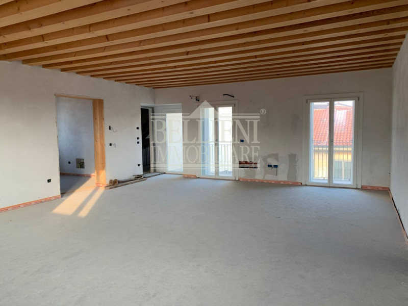 CENTRO STORICO- L'antico ed elegante Palazzo Bonin Schiavetto è situato nel cuore di Vicenza, ad ...