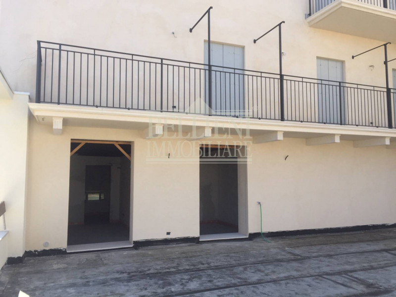 CENTRO STORICO- L'antico ed elegante Palazzo Bonin Schiavetto è situato nel cuore di Vicenza, ad ...