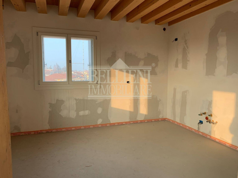 CENTRO STORICO- L'antico ed elegante Palazzo Bonin Schiavetto è situato nel cuore di Vicenza, ad ...