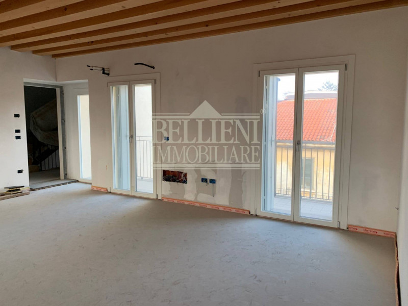 CENTRO STORICO- L'antico ed elegante Palazzo Bonin Schiavetto è situato nel cuore di Vicenza, ad ...