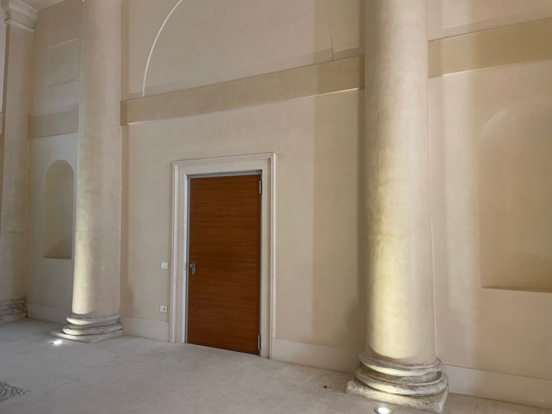 CENTRO STORICO- L'antico ed elegante Palazzo Bonin Schiavetto è situato nel cuore di Vicenza, ad ...