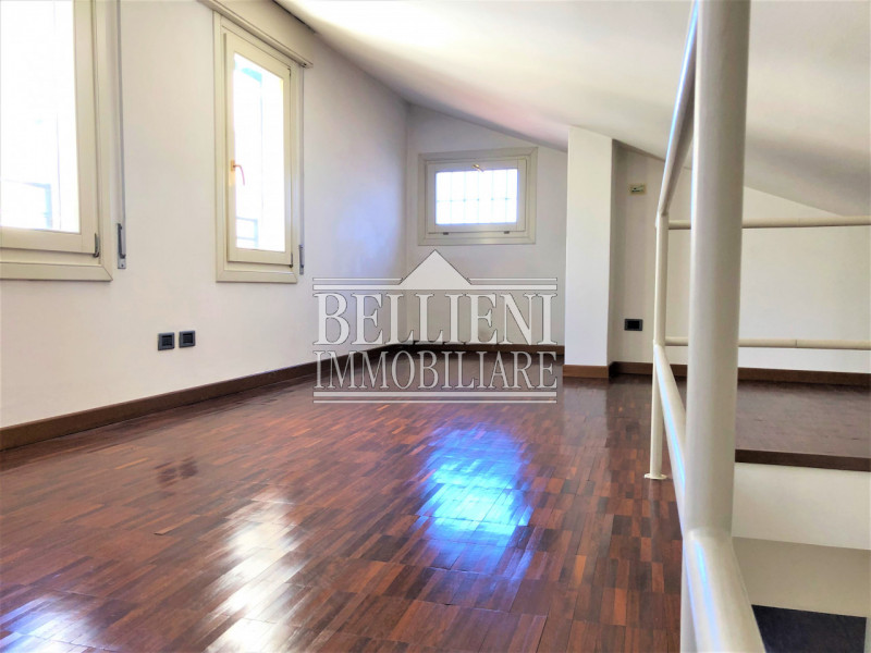 CENTRO STORICO - Nel cuore della città di Vicenza a due passi da Corso Andrea Palladio , disponia...
