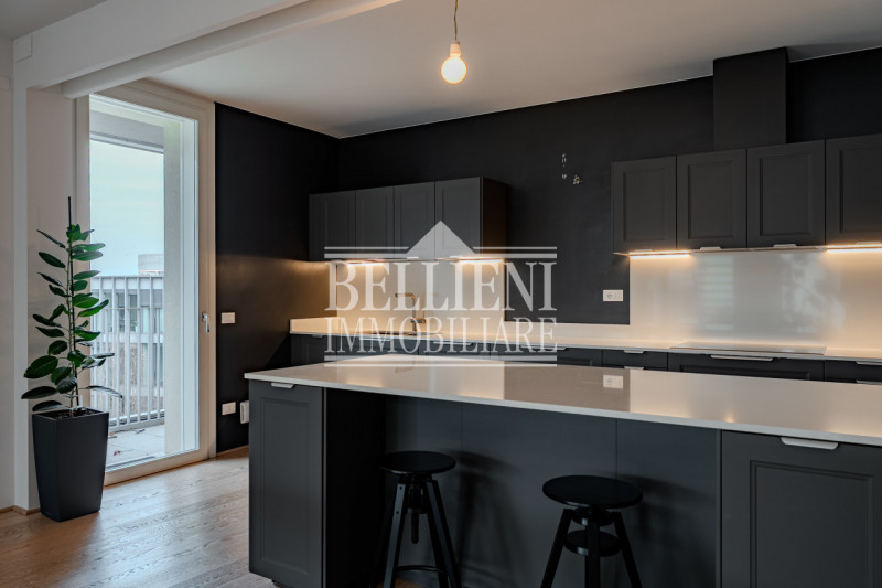 BORGO BERGA - Ai piedi di Monte Berico e a 5 minuti dal Centro Storico, disponiamo di un prestigi...